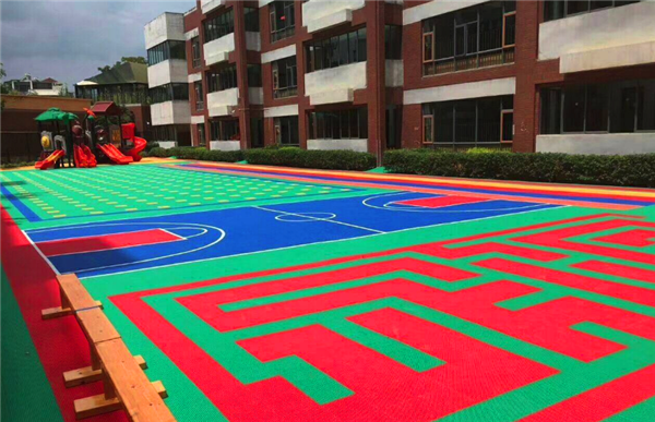 毒跑道事件頻發(fā)，仲達(dá)塑膠懸浮式地板受幼兒園熱捧